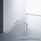 cerawall select edelstahl bodenablaufrinne bündig zur wand gefliester boden mit wasser und glasflasche