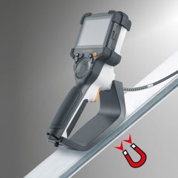 laserliner endoskopkamera mit lcd-display flexiblem kabel und magnetfuß auf stahlträger
