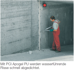 arbeiter mit schutzmaske und handschuhe in roten...